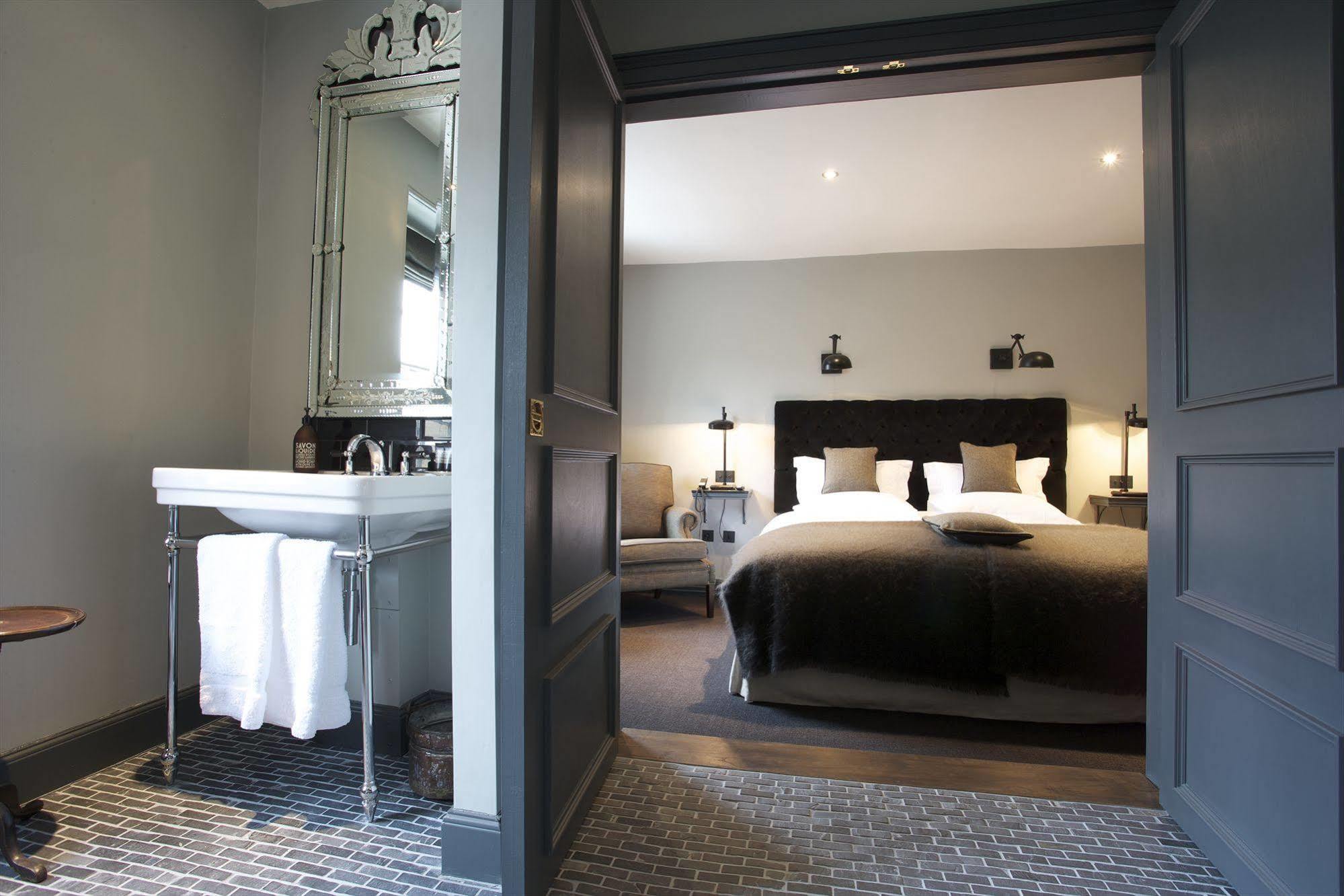 The Wheatsheaf Inn Bourton-on-the-Water Екстериор снимка